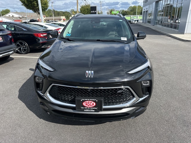 2025 Buick Encore GX Sport Touring photo 2