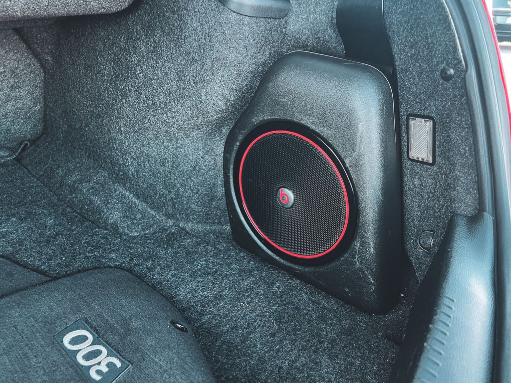 2015 Chrysler 300 S photo 30