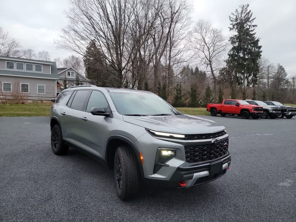 2026 Chevrolet Traverse Z71 photo 4