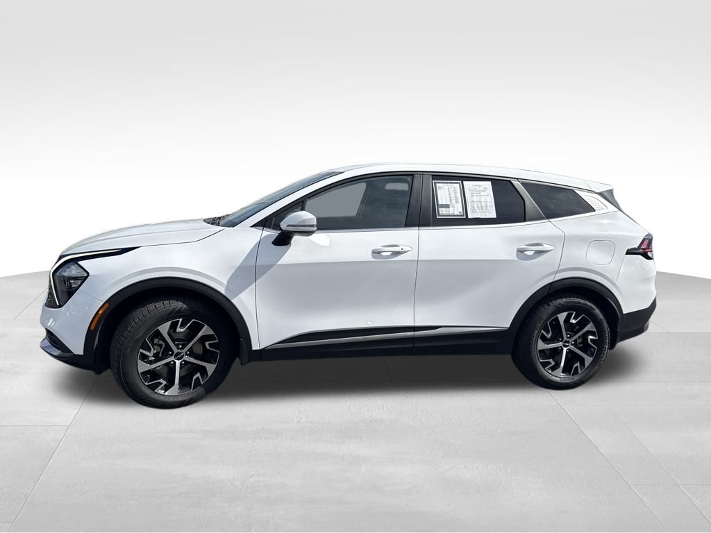 2023 Kia Sportage EX photo 3