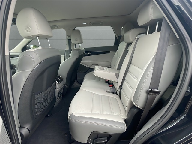 2019 Kia Sorento SX photo 14
