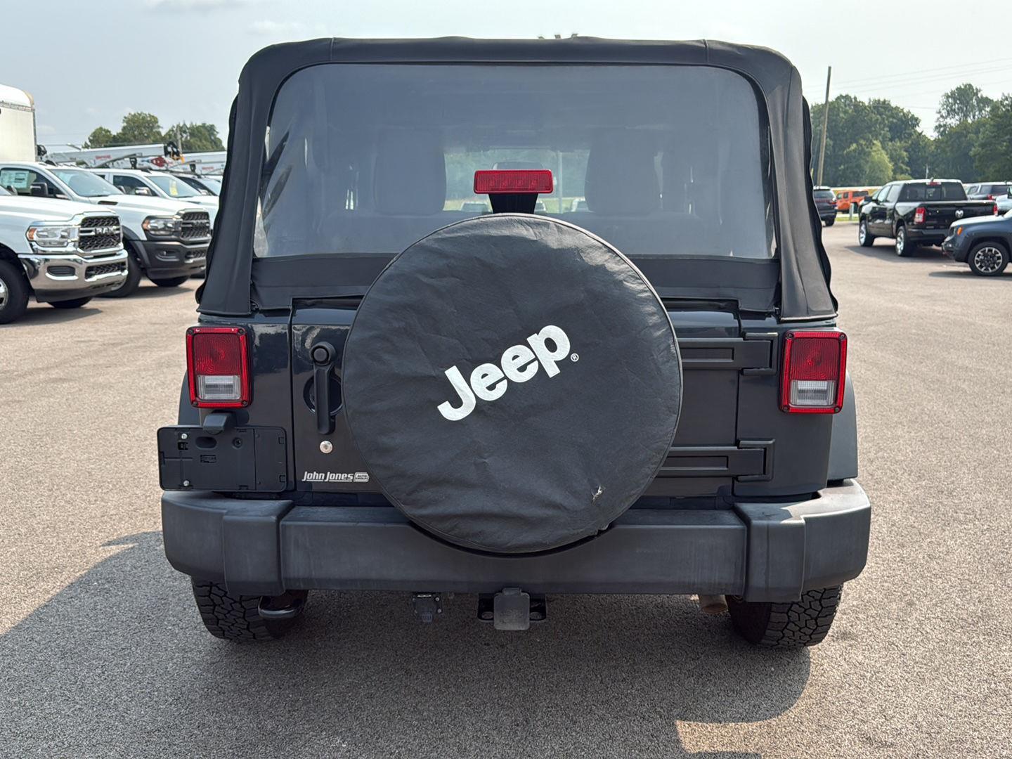 2018 Jeep Wrangler Sport photo 14