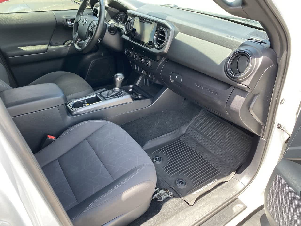 2019 Toyota Tacoma TRD Sport photo 5