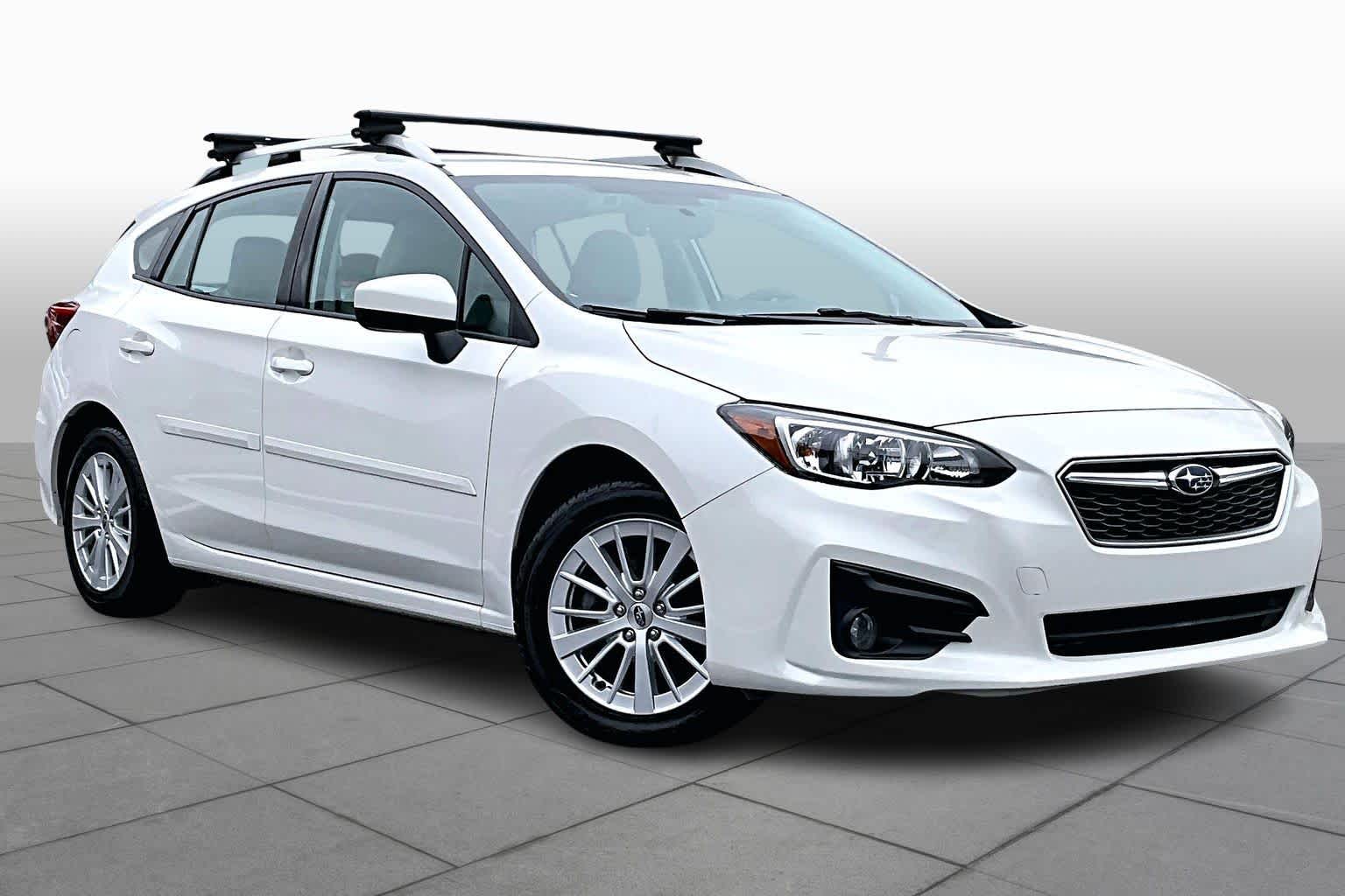 2017 Subaru Impreza Premium photo 2