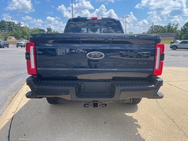 2025 Ford F-350 photo 6