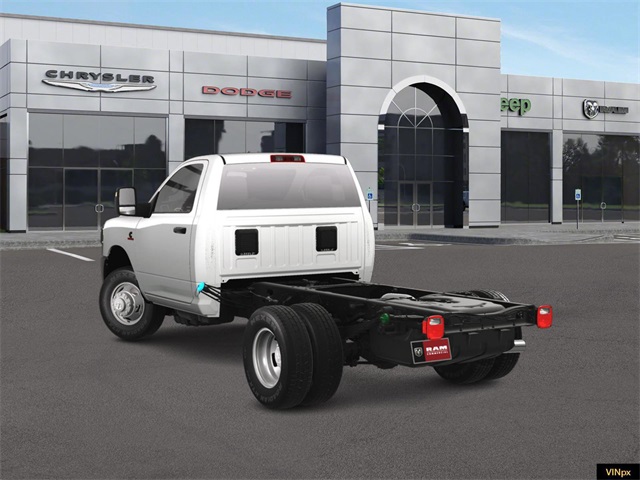 2024 Ram 3500 Tradesman photo 3