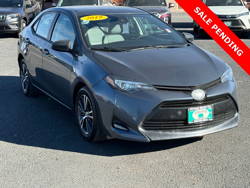 2019 Toyota Corolla LE's photo