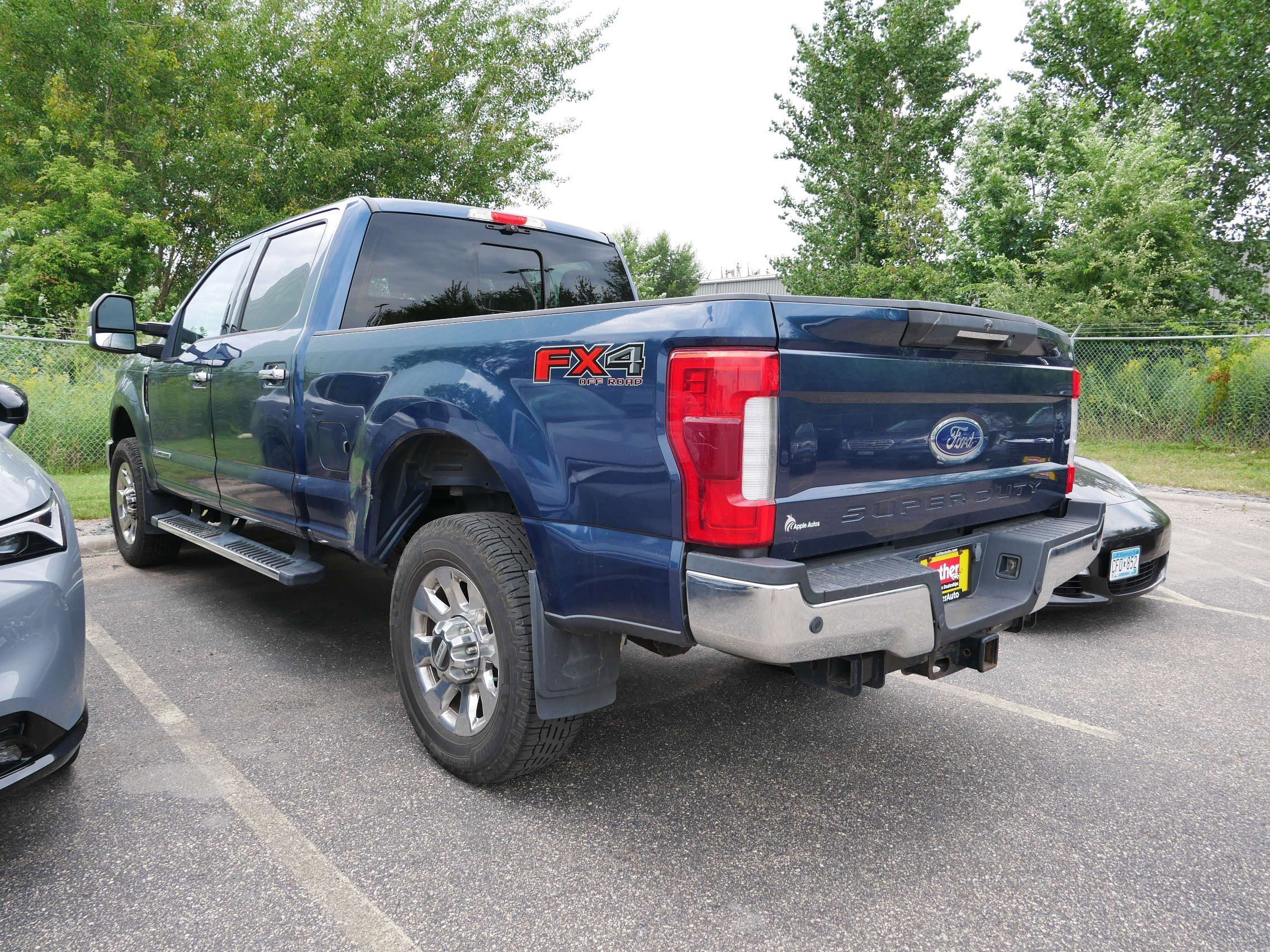 2017 Ford F-350 Lariat photo 4