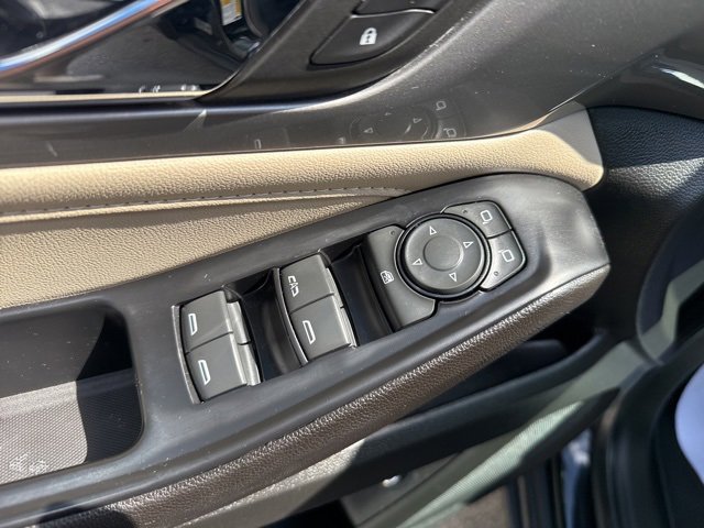 2022 Chevrolet Traverse Leather photo 17