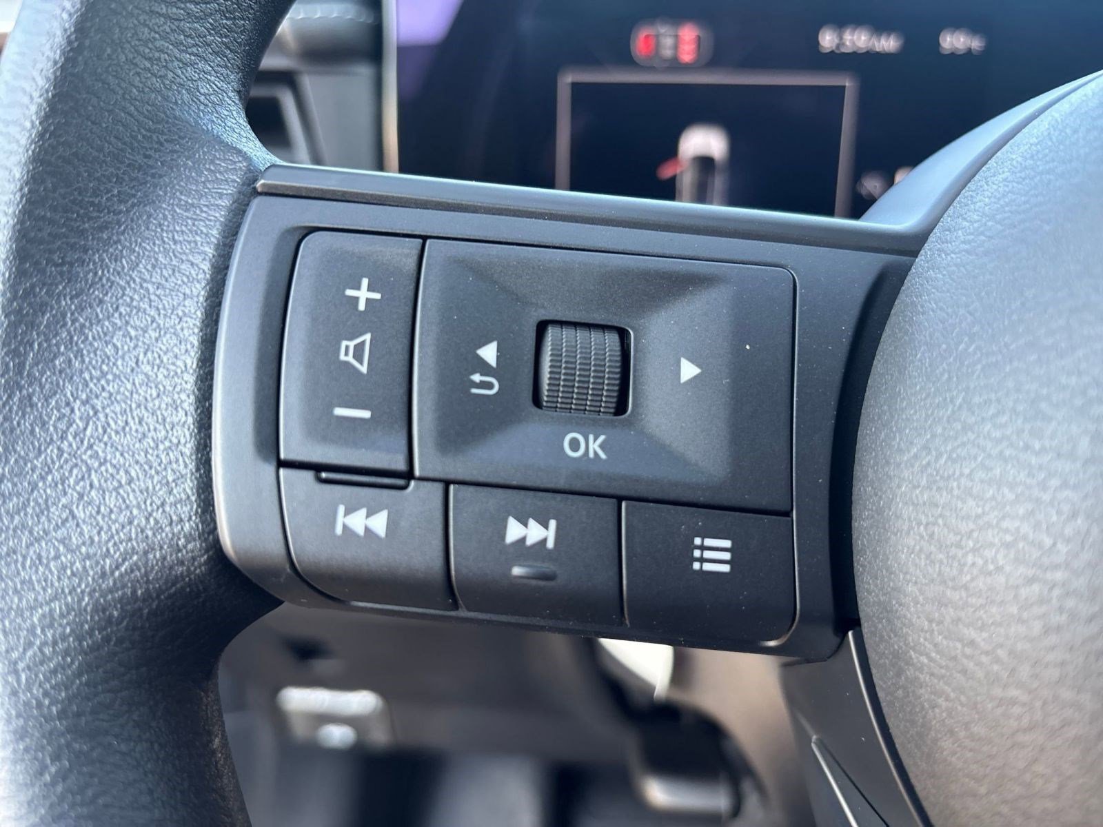 2026 Nissan Kicks SV photo 16