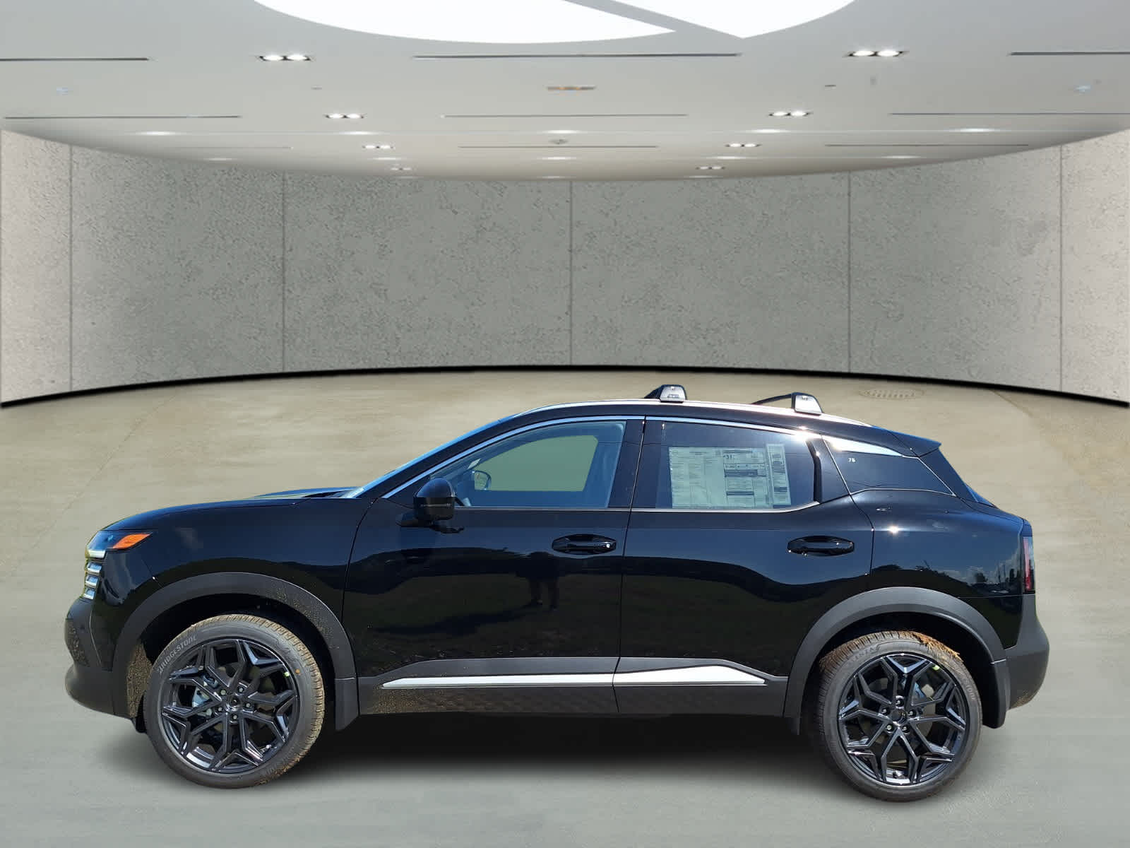 2026 Nissan Kicks SR photo 2