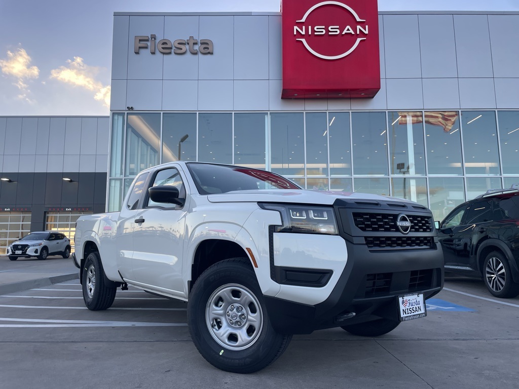 2026 Nissan Frontier S's photo