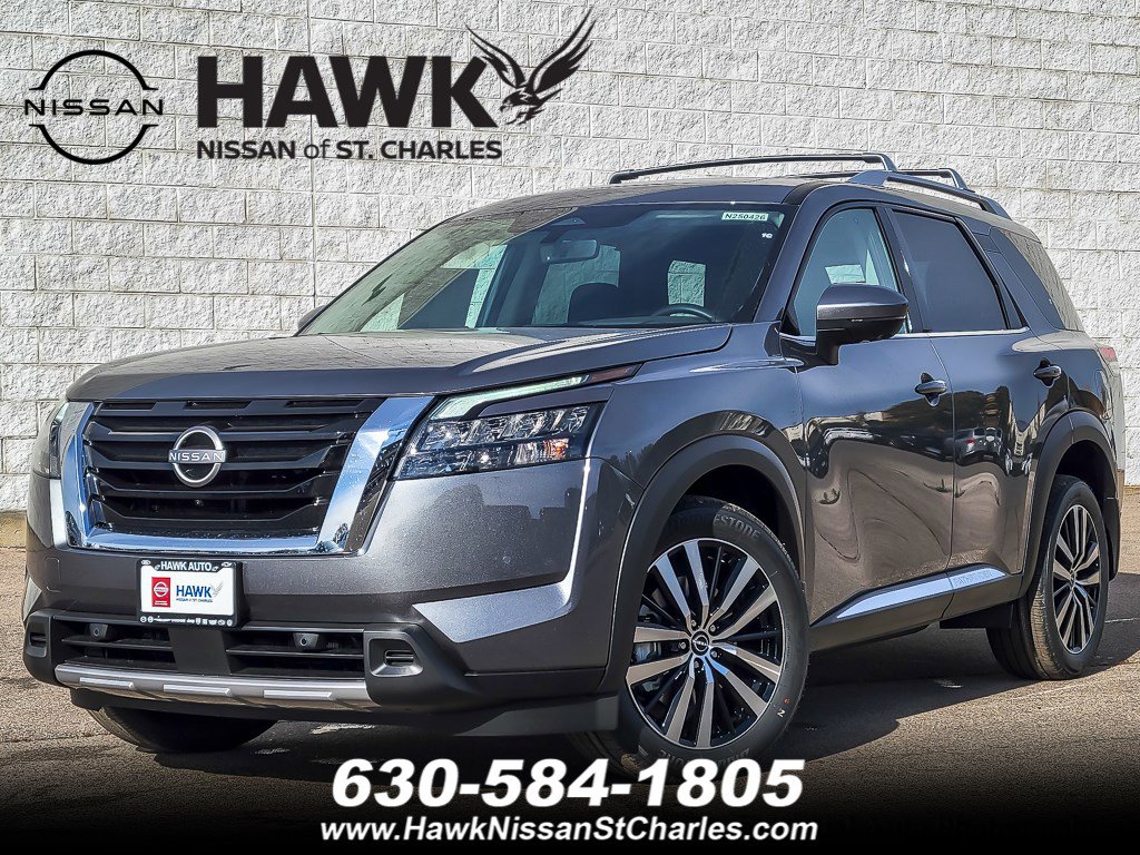 2025 Nissan Pathfinder Platinum's photo