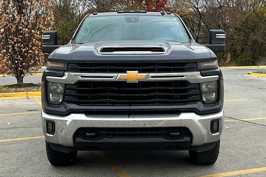 Used 2024 Chevrolet Silverado 2500HD LT with VIN 2GC4YNE79R1112777 for sale in Kansas City