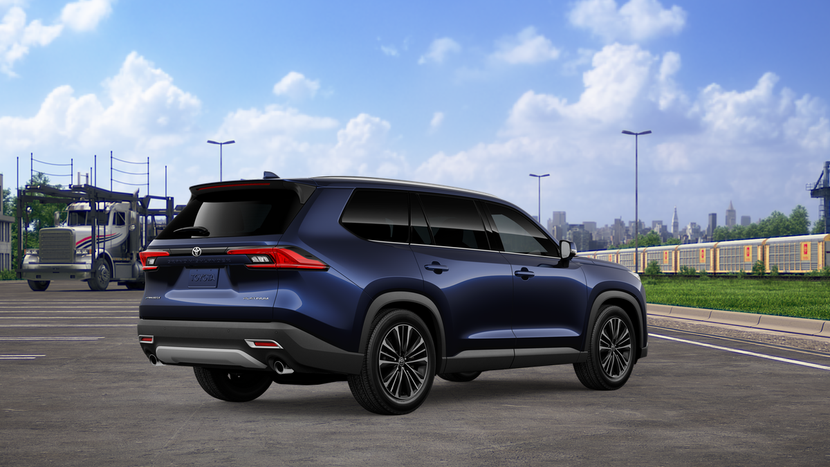 2026 Toyota Grand Highlander Hybrid MAX Platinum AWD photo 8