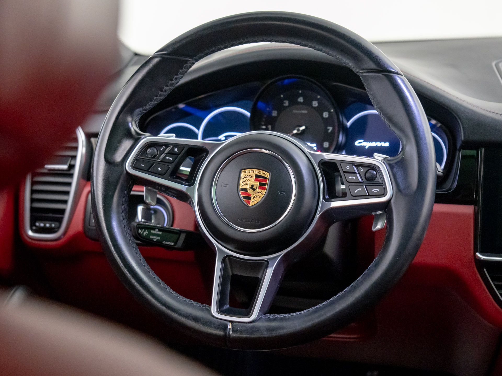 2022 Porsche Cayenne Base photo 12