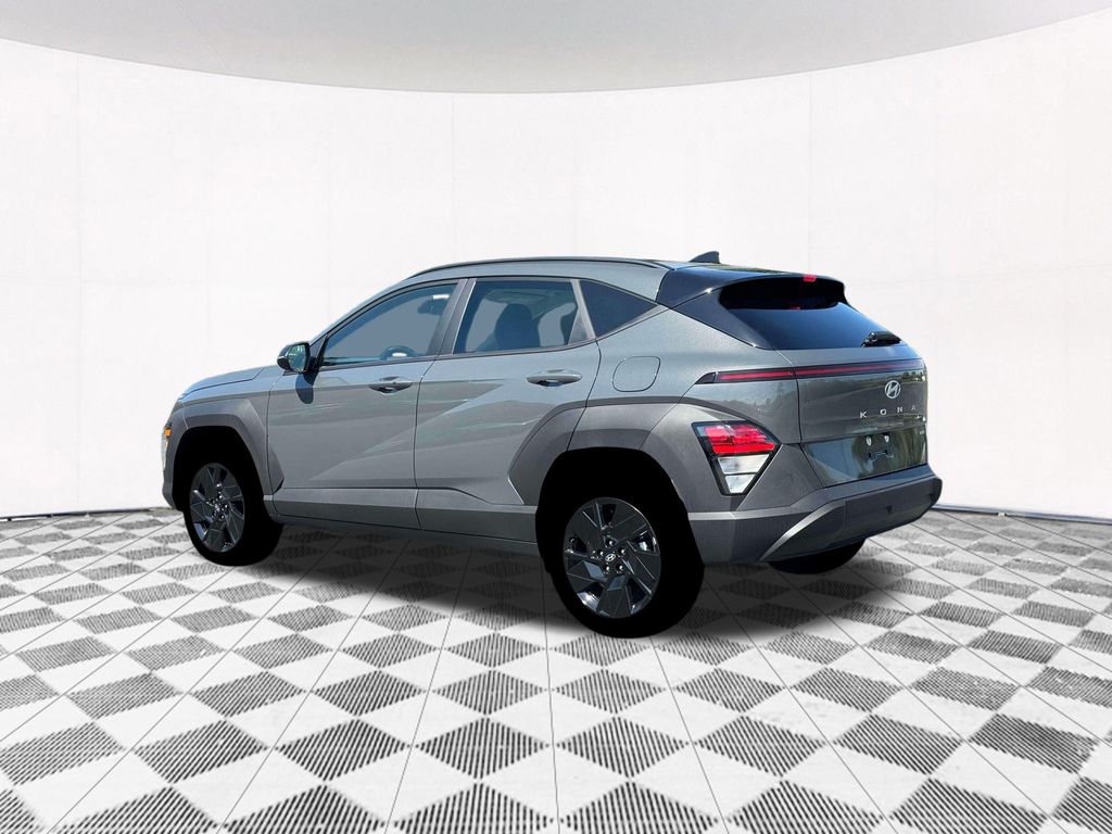 2026 Hyundai Kona SEL photo 4