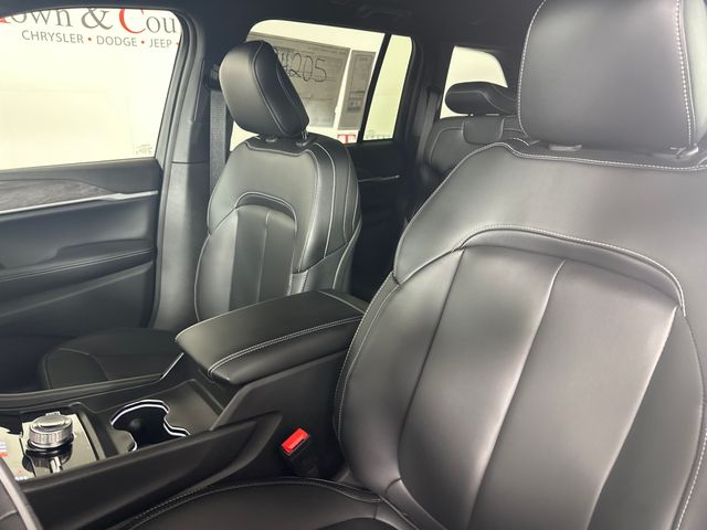 2025 Jeep Grand Cherokee Limited photo 20