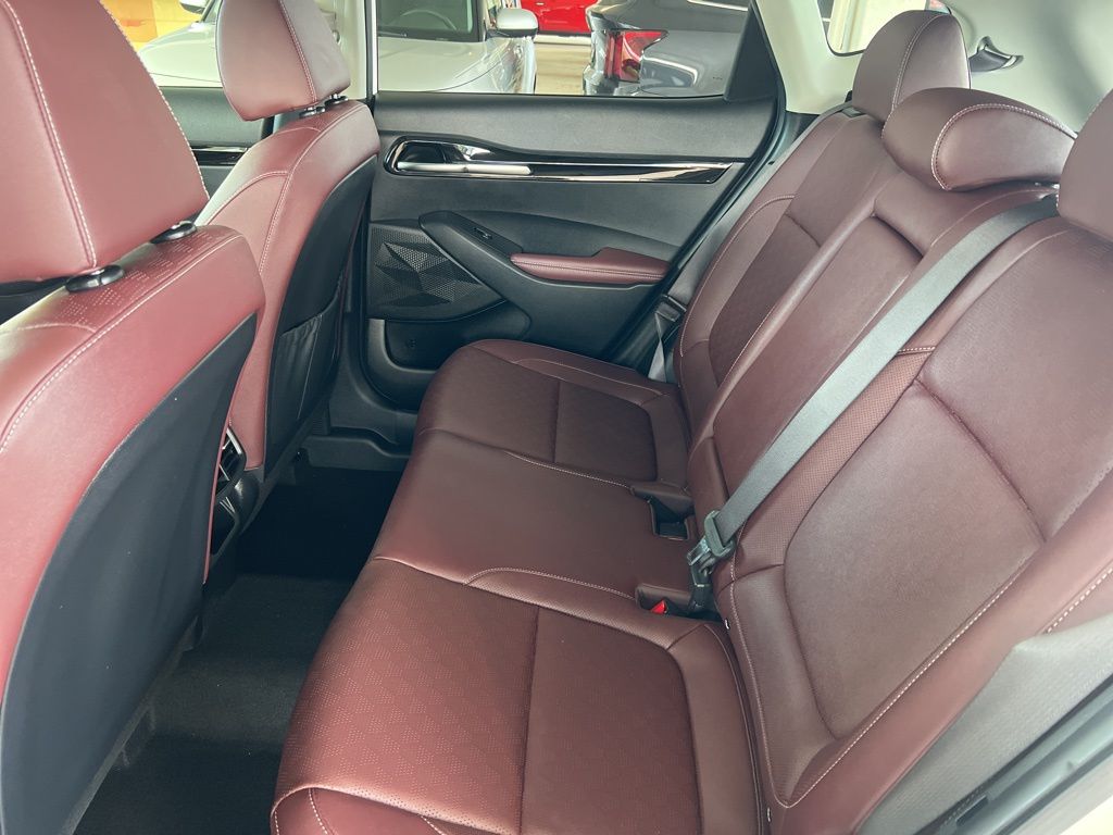 2023 Kia Seltos SX photo 8