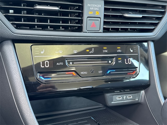 2025 Volkswagen Jetta 1.5T SE photo 27