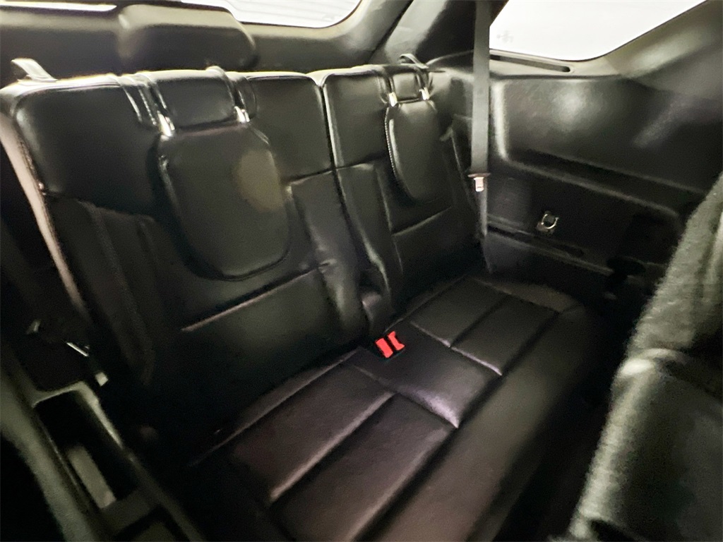 2022 Ford Explorer ST photo 16