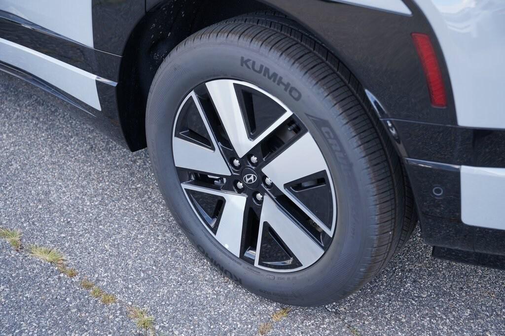 2026 Hyundai Ioniq SEL photo 14