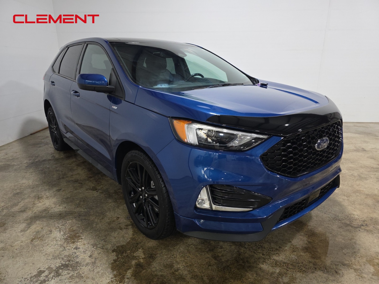 2022 Ford Edge ST photo 3