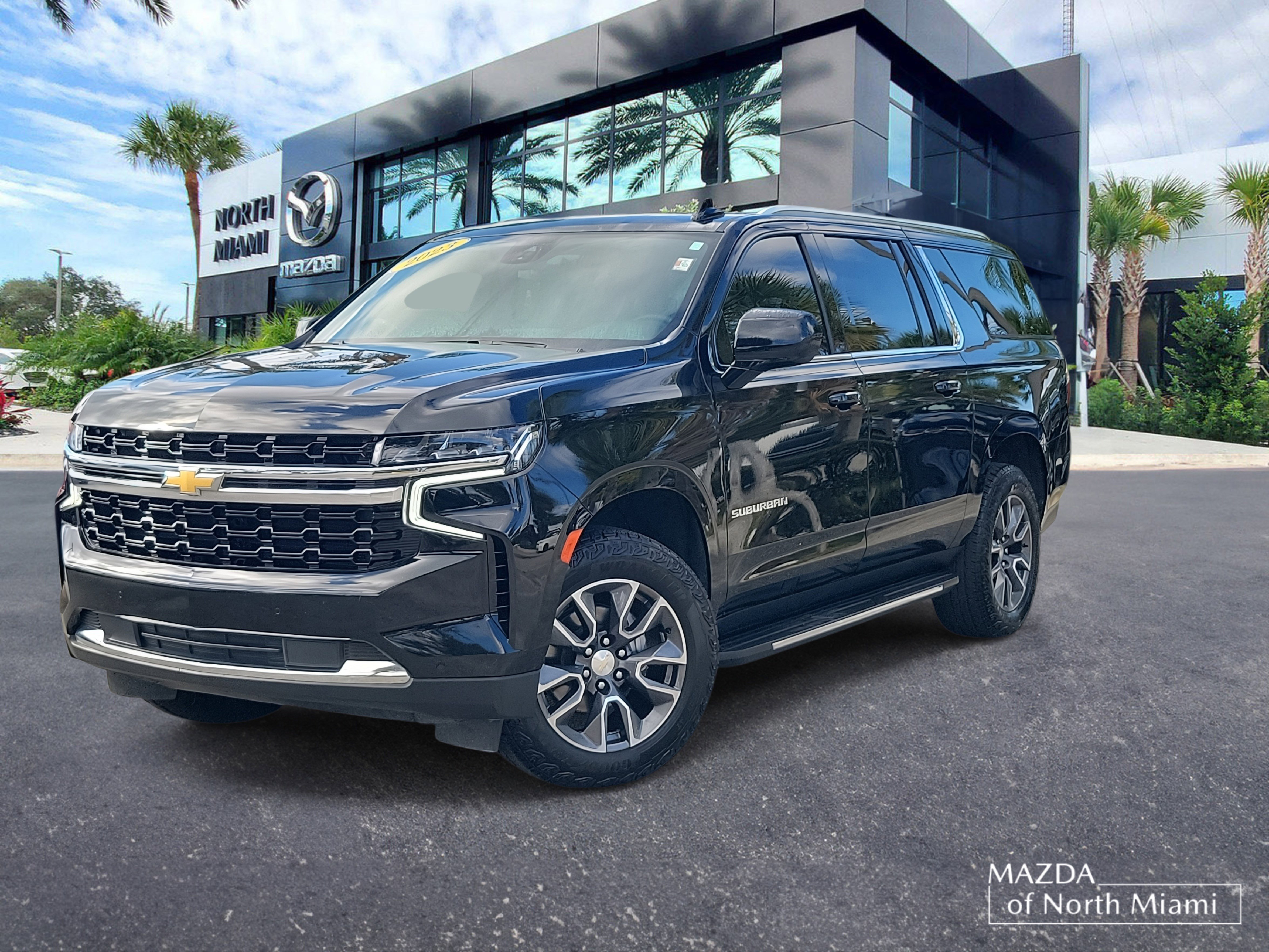 2023 Chevrolet Suburban LS's photo