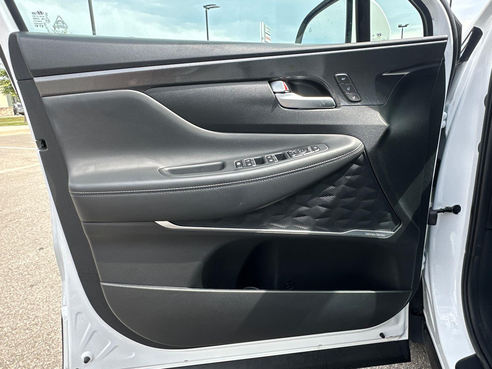 2022 Hyundai Santa Fe Limited photo 8