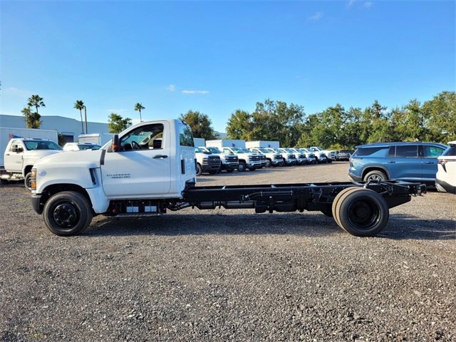 2024 Chevrolet Silverado 4500HD Work Truck photo 4