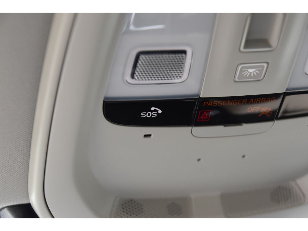 2026 Volvo XC60 B5 Plus photo 31