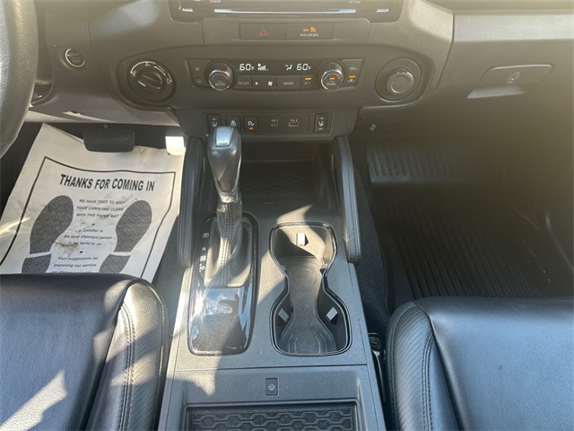 2022 Nissan Frontier PRO-4X photo 8
