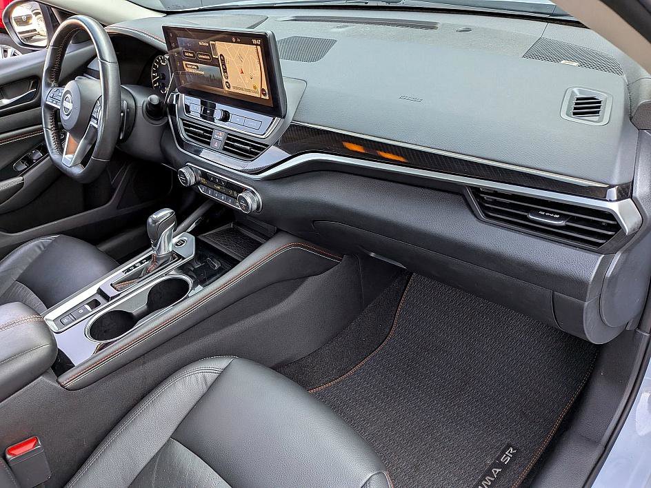 2023 Nissan Altima SR photo 31