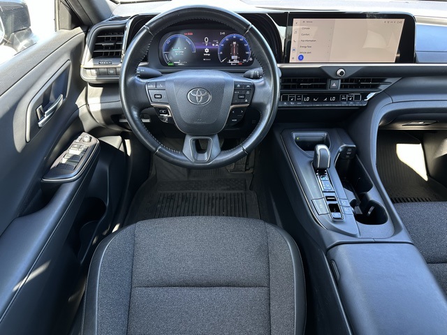 2023 Toyota Crown XLE photo 9