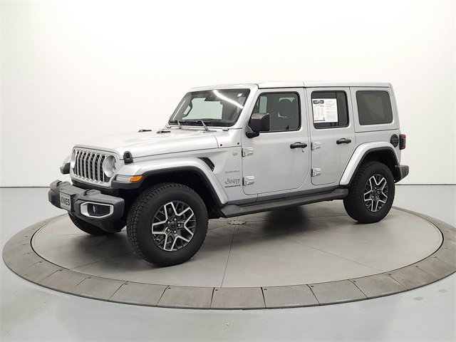 2024 Jeep Wrangler Sahara photo 3