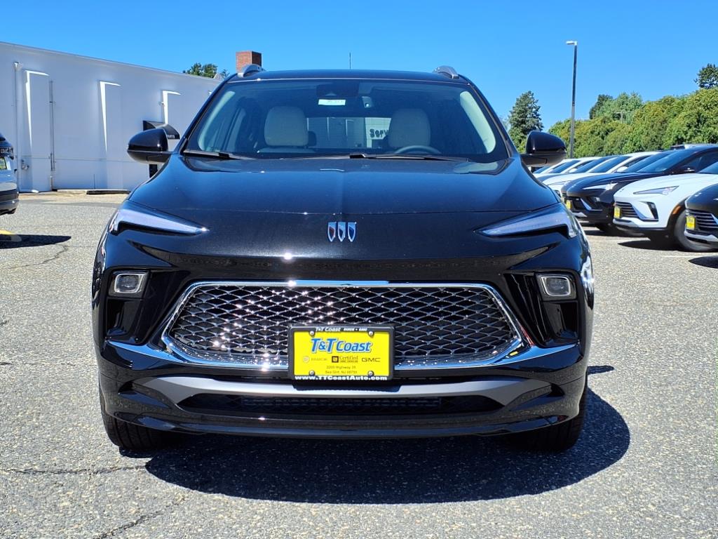 2026 Buick Encore Avenir photo 2