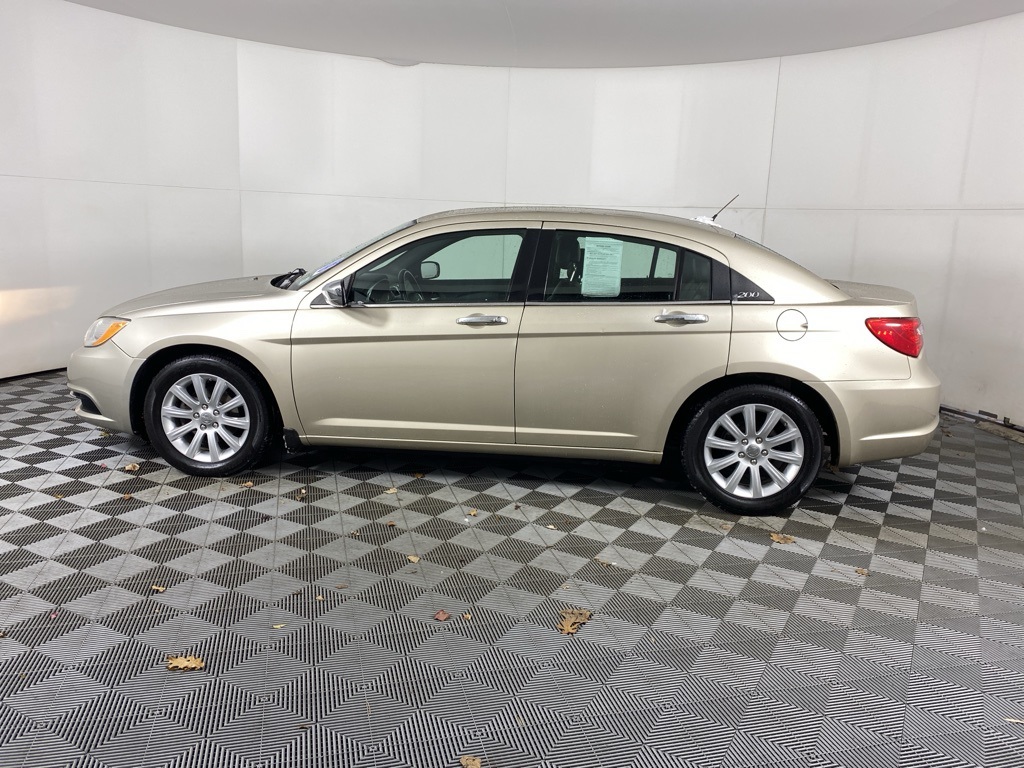 2013 Chrysler 200 Limited photo 4