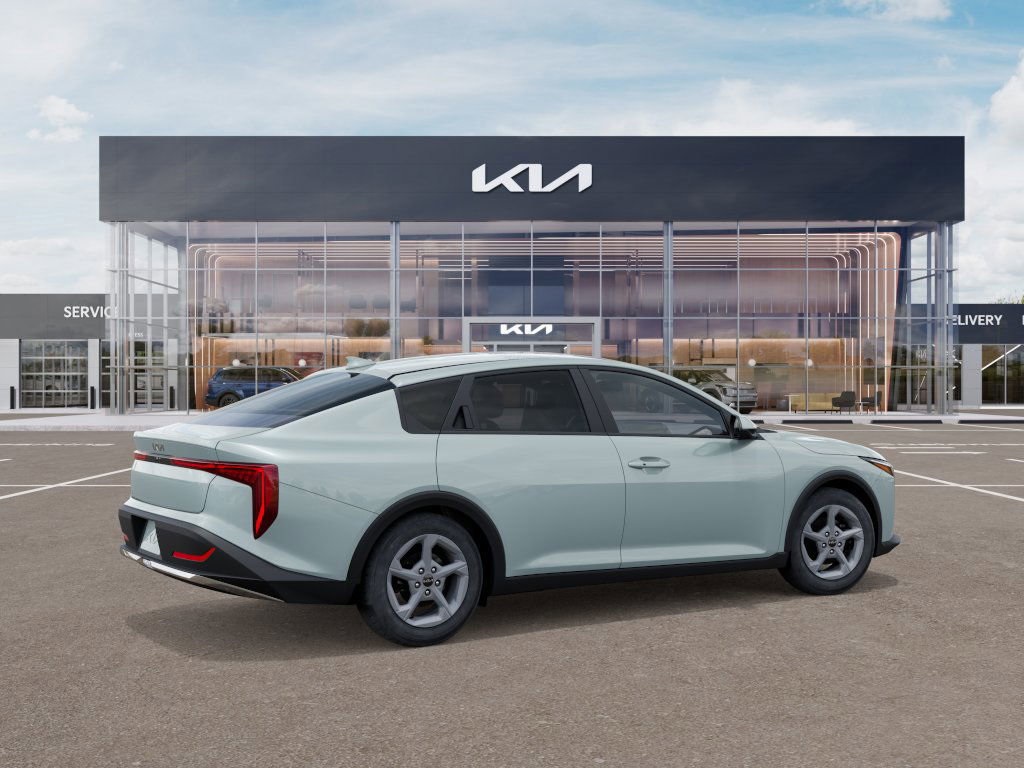 2025 Kia K4 LXS photo 5