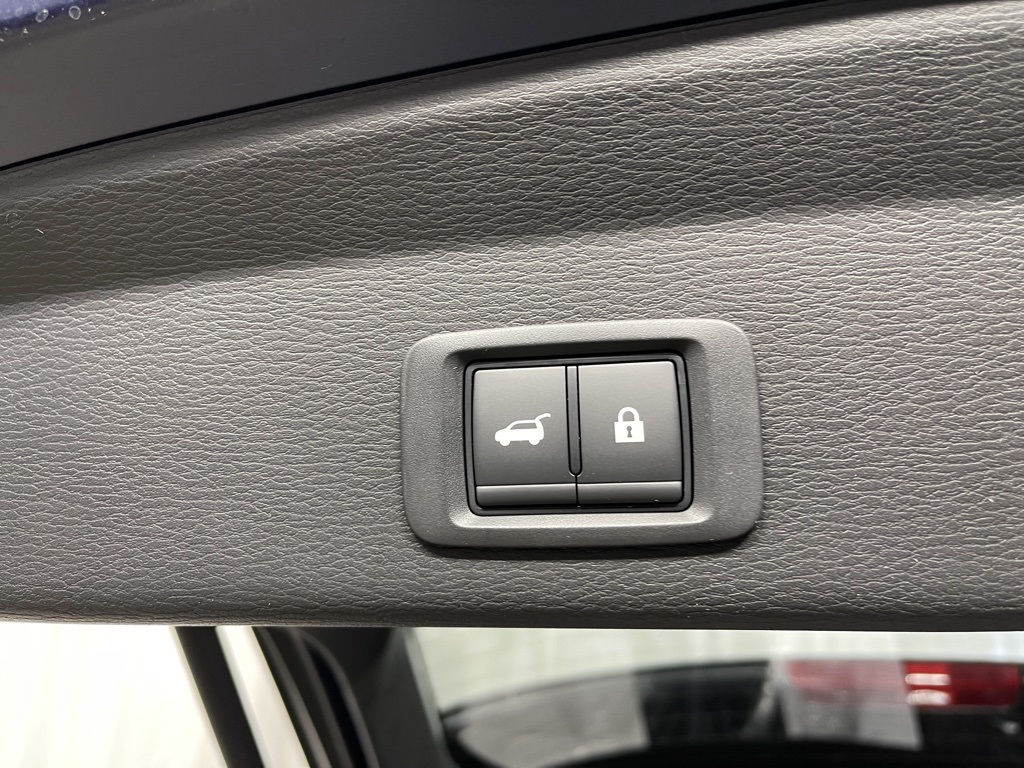 2025 Mitsubishi Outlander SE photo 31