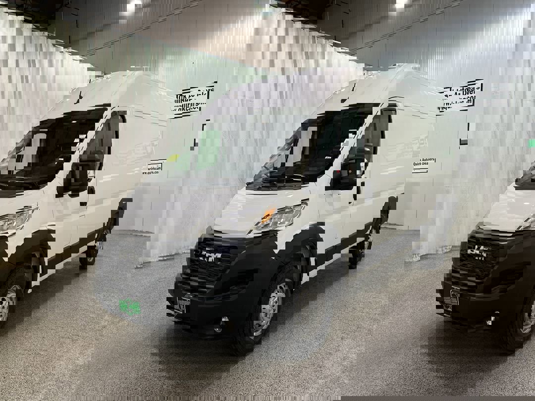 2025 Ram ProMaster 2500 photo 3