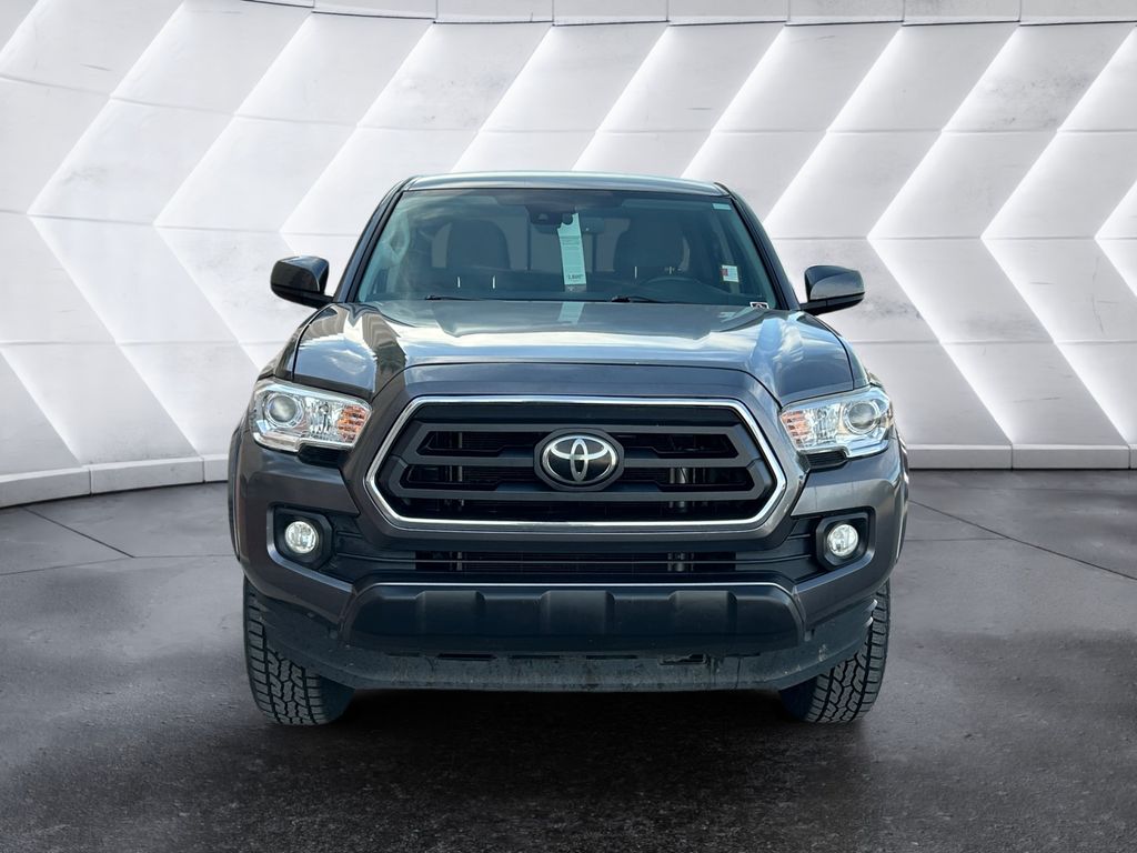 2021 Toyota Tacoma SR5 photo 2