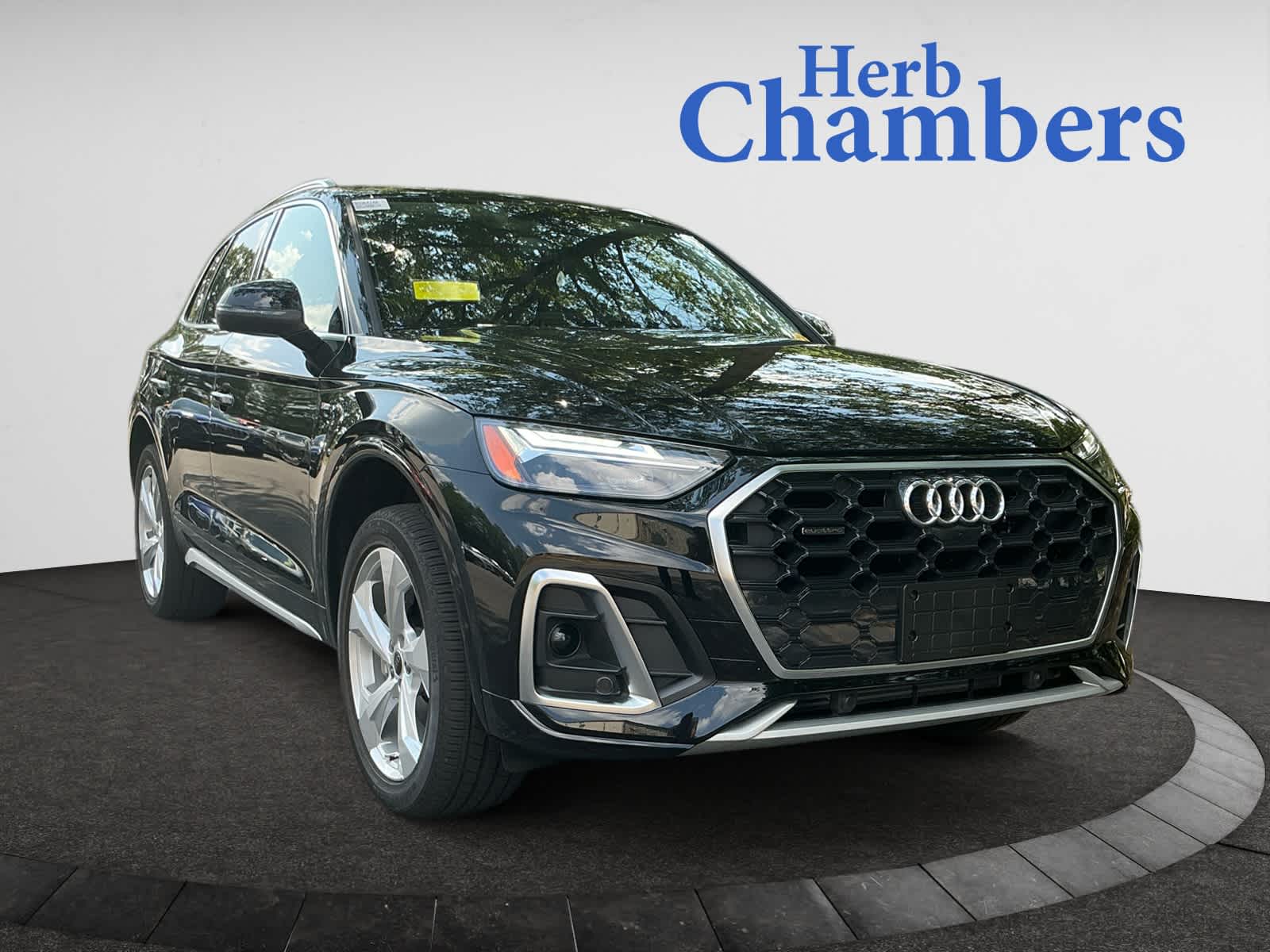 2024 Audi Q5 Premium Plus's photo