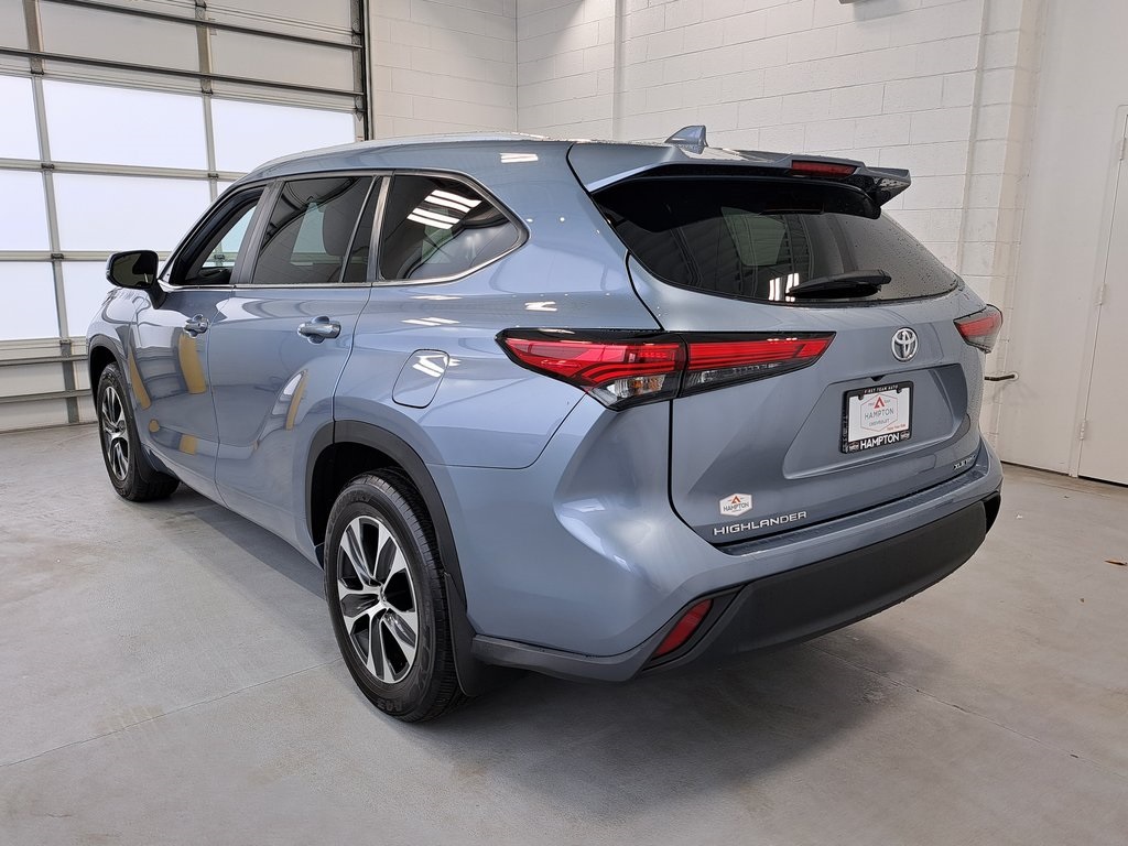 2023 Toyota Highlander L photo 7