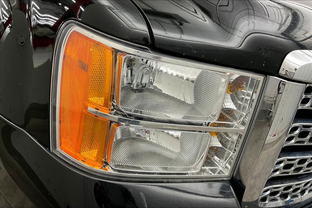 2012 Gmc Sierra Denali photo 29