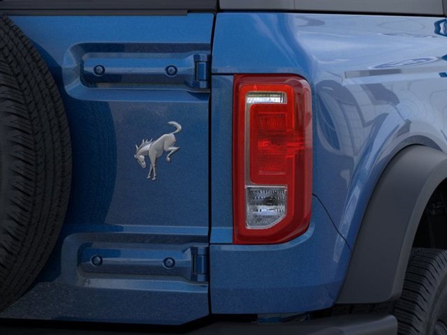2025 Ford Bronco Base photo 21