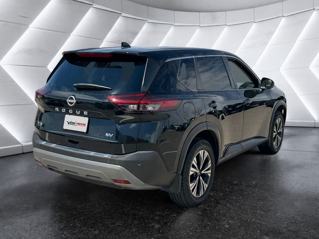 2023 Nissan Rogue SV photo 4