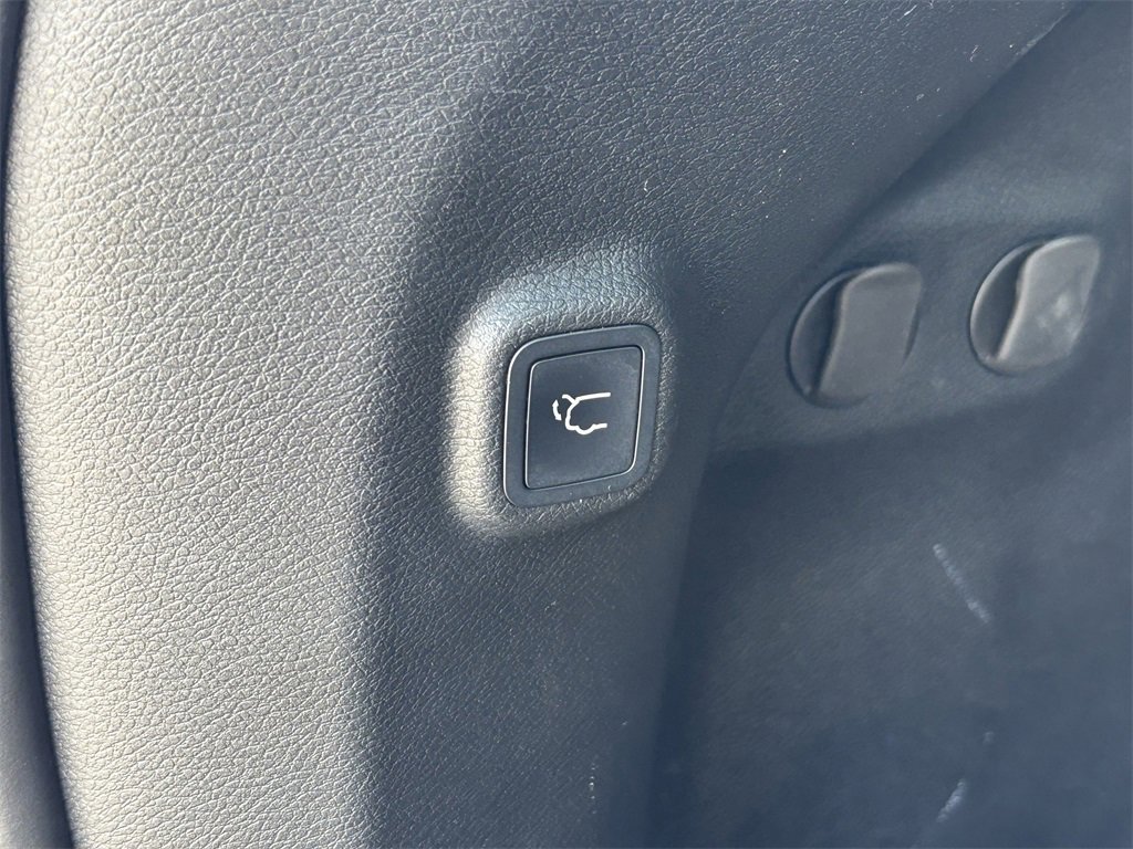 2022 Jeep Cherokee Latitude Lux photo 19