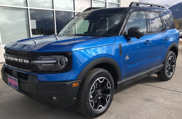 2025 Ford Bronco Sport Outer Banks photo 3