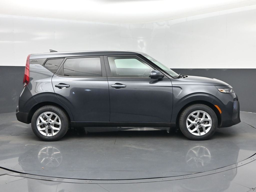 2022 Kia Soul LX photo 20