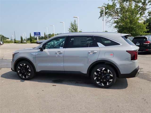 2026 Kia Sorento SX photo 5